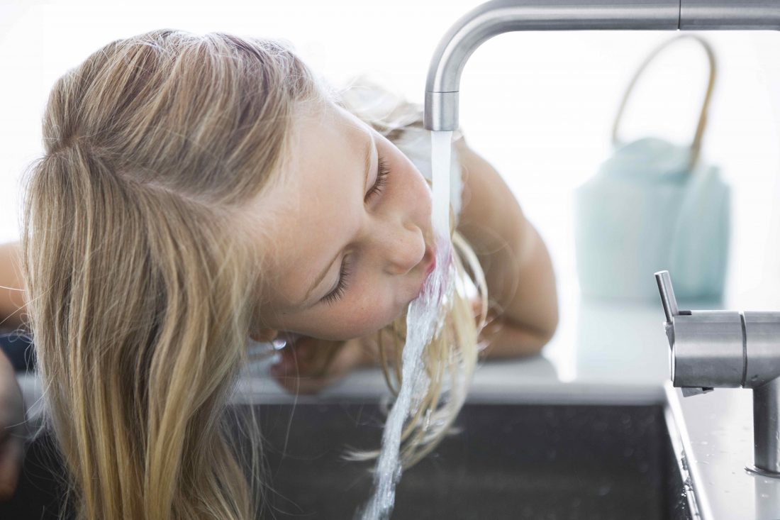 Benicàssim recomienda no beber el agua del grifo por un problema con la  depuradora - Castellonplaza
